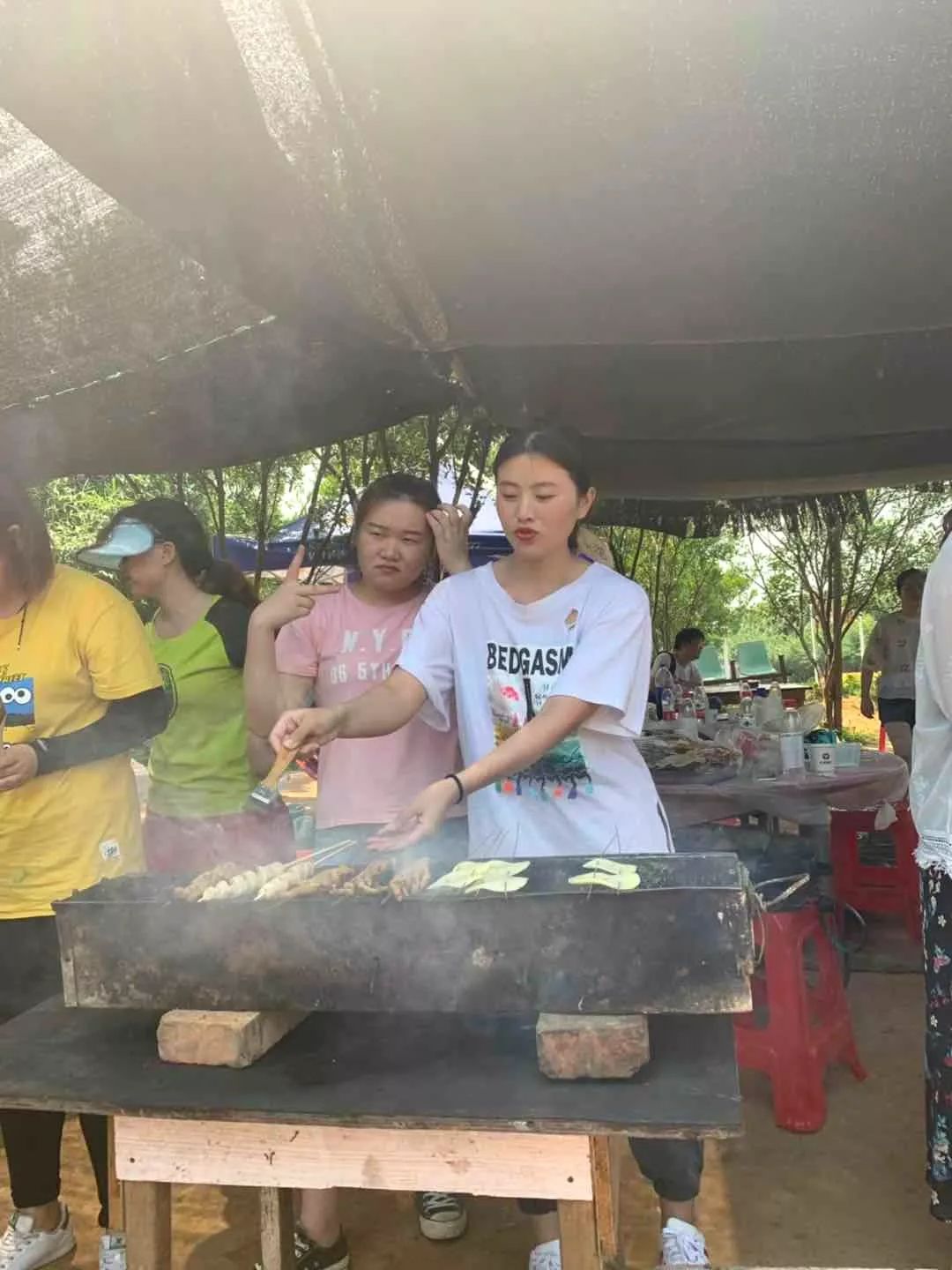 尊龙凯时人生就是搏团建 | 打卡后官湖湿地公园，顶住高温出来烧烤的都是真爱呀~