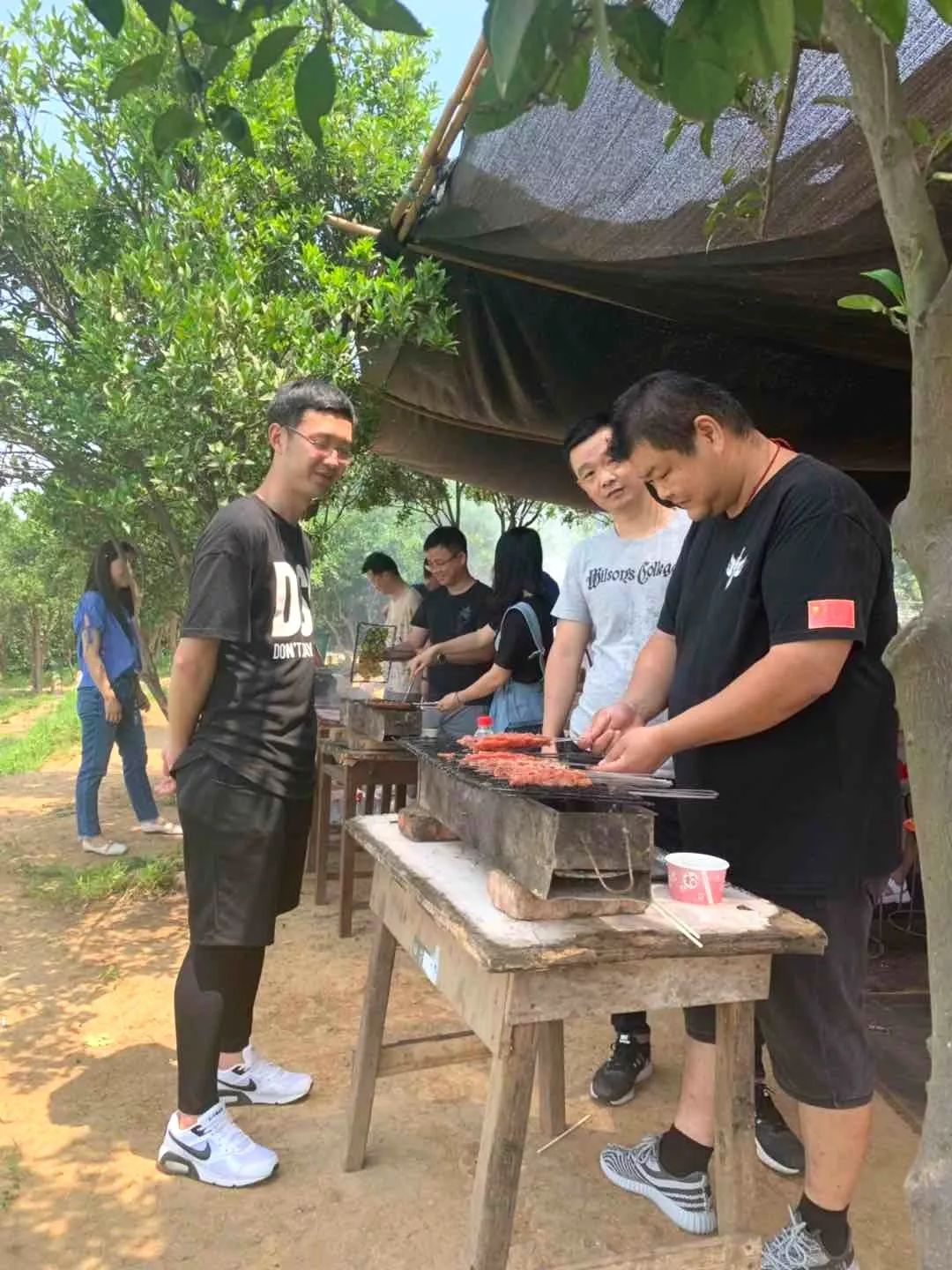 尊龙凯时人生就是搏团建 | 打卡后官湖湿地公园，顶住高温出来烧烤的都是真爱呀~